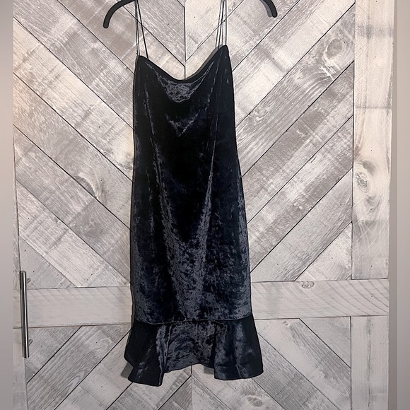 LIKELY NWT Blue Crushed Velvet Dress with spaghetti straps Size 6 - Picture 11 of 14